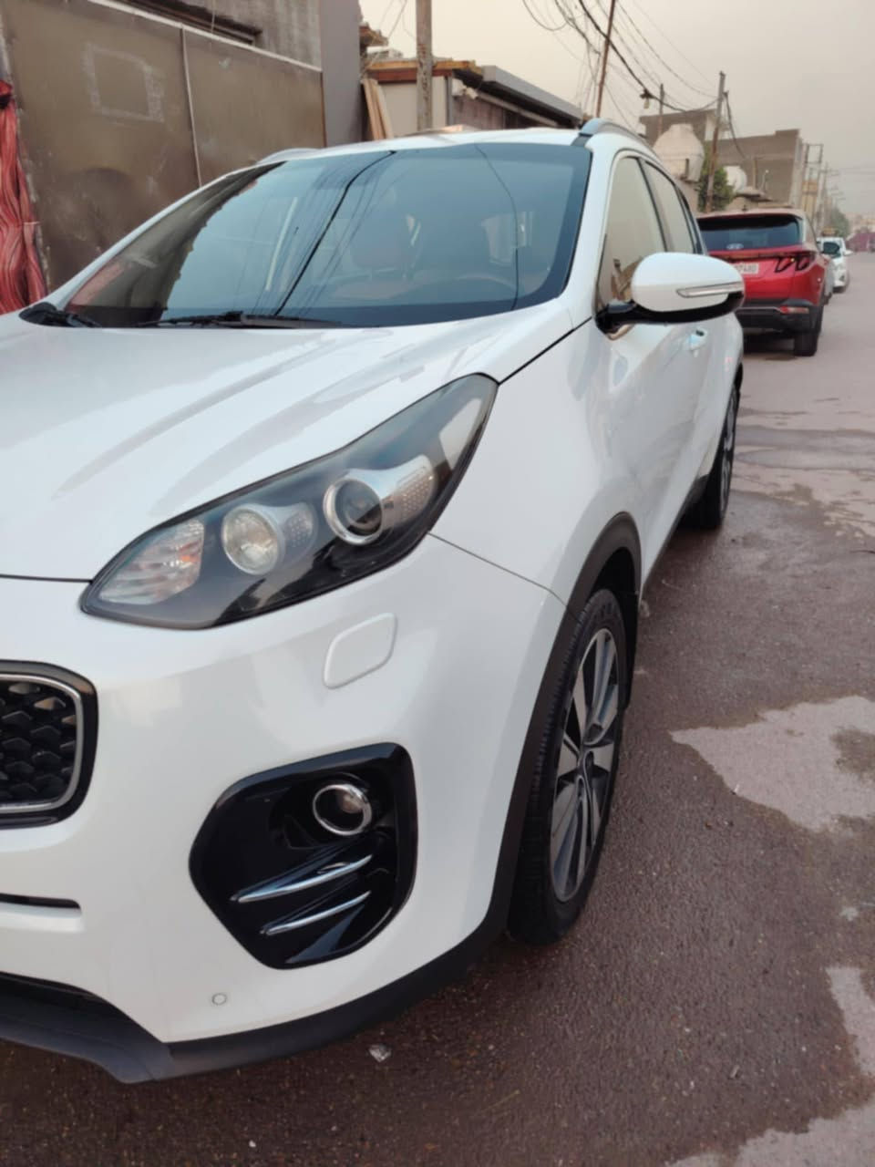 سبورتج. ٢٠١٨
نص مواصفات  
وارد خليجي  رقم بغداد الجديد 
موديل 2018 ماشيه97 كيلو حقيقي دك جرص
حجم المحرك //2000 (دوش ) مكان السيارة بغداد الدورة السعر 183 وبيه مجال بسيط 
اللون ابيض صدفي 
المواصفات 
1- سويج عدد ٢
2- كشنات مخمل 
3-اشاير مري 
4-مري شفط
5-سستم صوت 
6-تبريد وتدفئة
7- زراك امامي 
8-حساسات امامي خلفي
9- ثلاث وضعيات قياده
10-سايد بريك بالرجل 
11-كامرة خلفيه
12-لد نهاري
13-تحكمات استيرن جهتين
14- تبريد قطعتين 
15- مثبت سرعة
بيه بارد بية تحكيل كارت وباقي السيارة مكفول 
رقم صاحب السياره ***********
