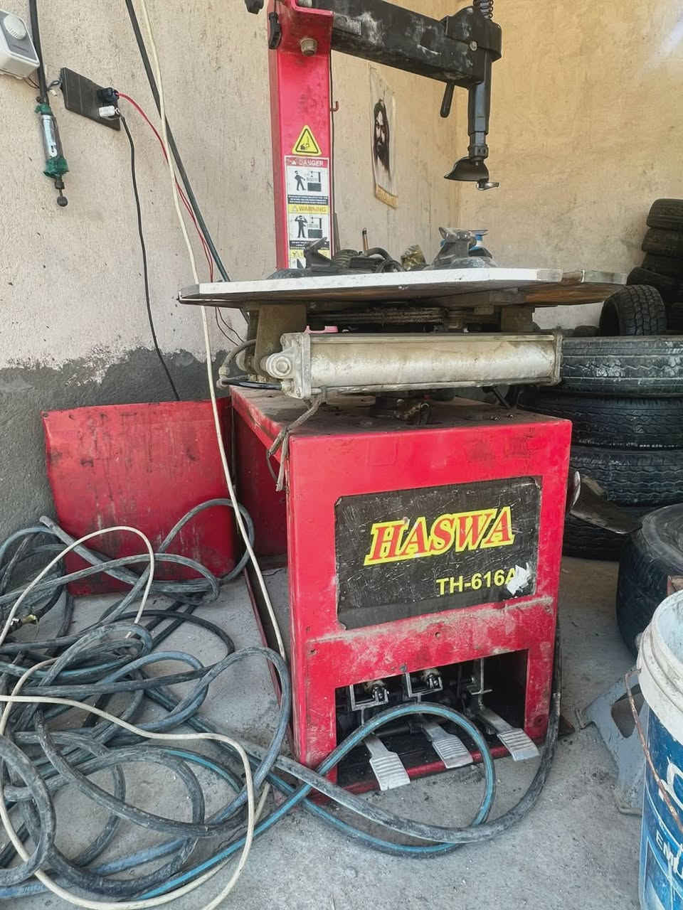 السلام عليكم متوفر بطل كمبريسر بانزين +كهرباء شغال مكفول. من كلشي حجم كبير +خالعه تاير حجم 24 شغاله ومكفوله من كلشي على الفحص وضمان +جگات عدد 2+مشحمه+مساند عدد٢ + صوندات


**إذا كنت صاحب هذا الإعلان وتريد حذفه لأي سبب، رجاءا أرسل رسالة إلى الدعم الفني**