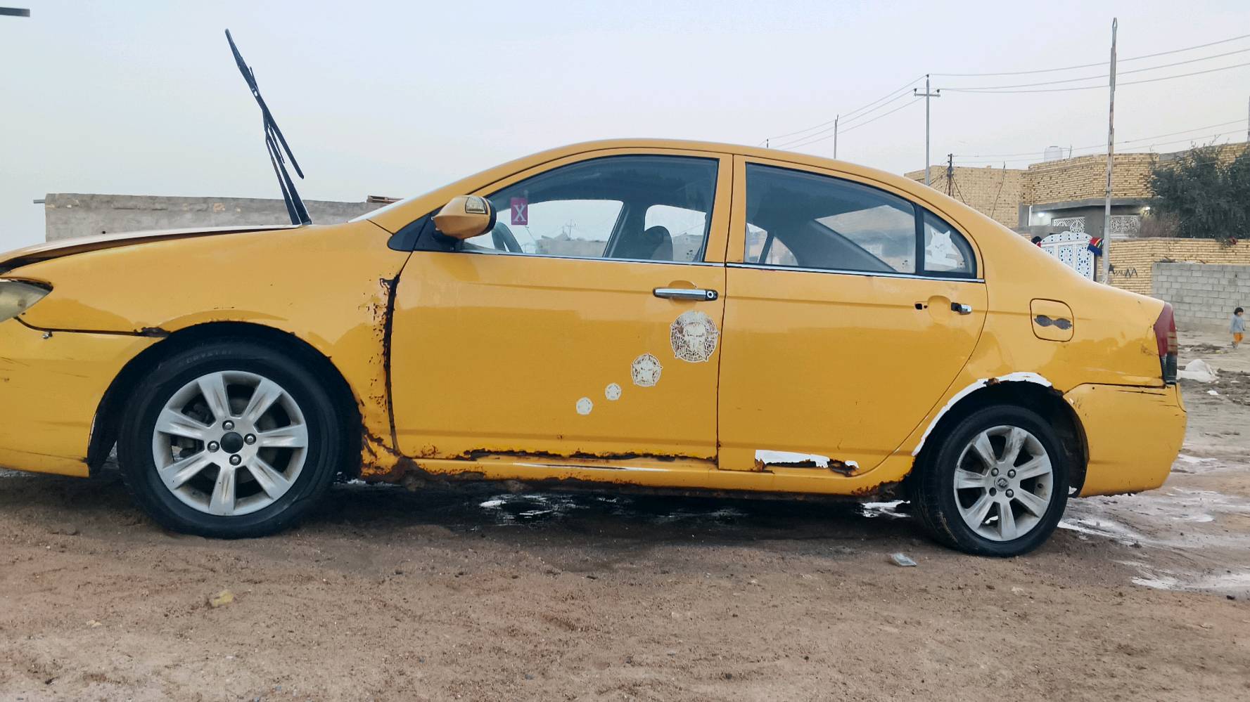 سياره ليفان 2011رقم احمر صدامي راعيها ماندله  ترايك وين ماتريد ابيع كوم حديد 
مكاني ناصريه بالسكان الصناعي