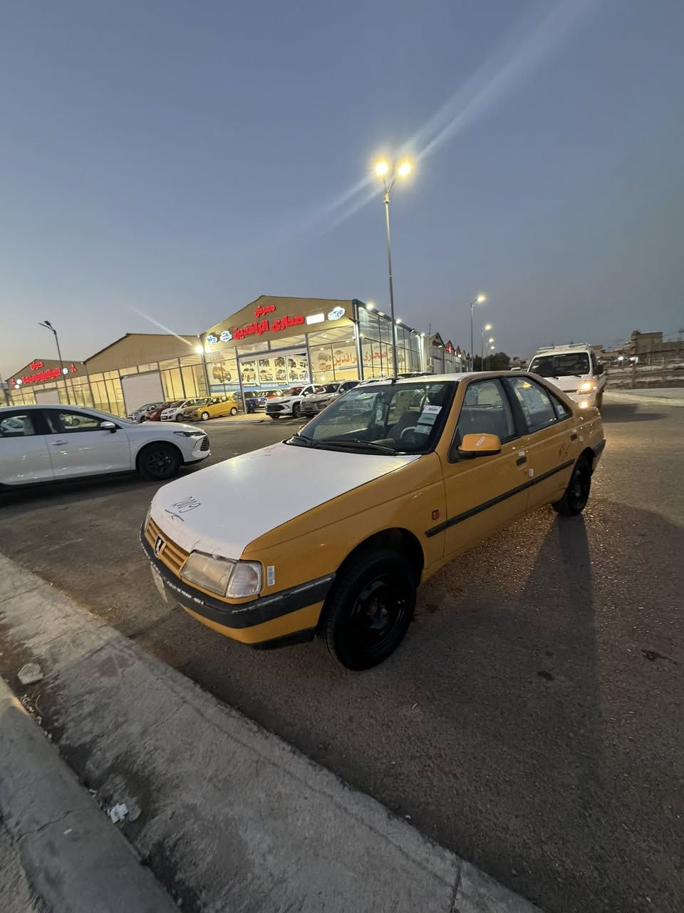 سلام عليكم للبيع بيجو جي الكس موديل ٢٠٠٩ كير محرك حلوات صدر مامي خلفي جديد تخم تاير لا ضربه ولا تبديل صبغ شي بصيط سعر٢٨ وبيها مجال ‭٠٧٧٢ ٣٢٩ ٧٣٥٣‬
