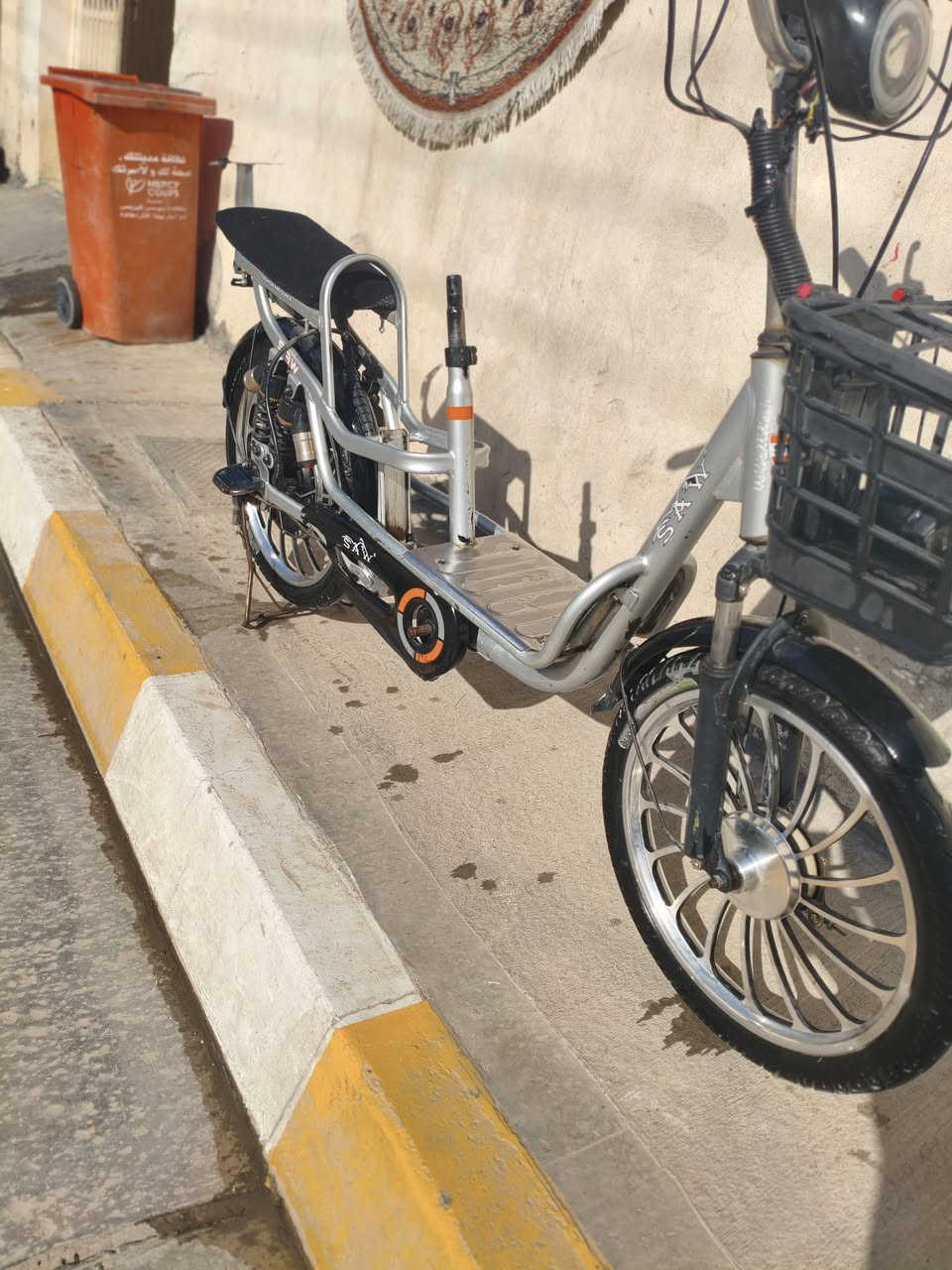 متاح موطور شحن اربع بطاريات قبل فتره شديتهن 18امبير شاحنه جديده موطور حيل نضيف سعر 200
رقم ***********"مكان فلوجه حي العسكري "
