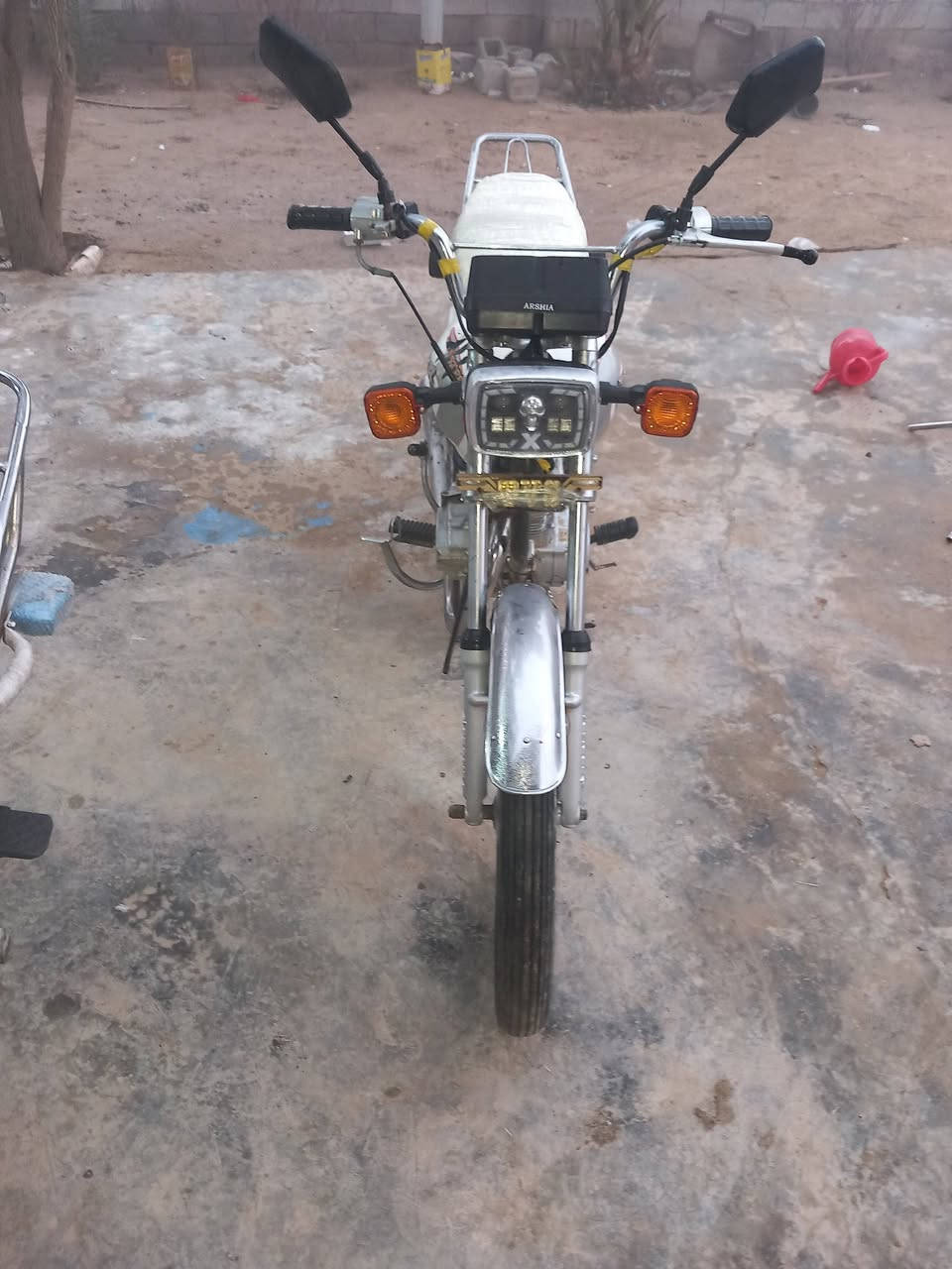 تايكر موديل 21اوراق  كامله  دبلات جدد تايرات ووياله جدد كهربائيات كله شغاله دشبول شغال.دراجه متعوب عليه مكاني ديالى كنعان ***********  شرط معدل 120طيران
