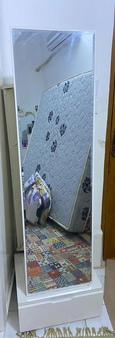 غرفة تركي 
9 قطع 
نضافة 75
 سعر 550 بيها مجال 
مكاني ديالى ناحية جديدة الشط خلف بوابة بغداد
*********** 
واتساب
