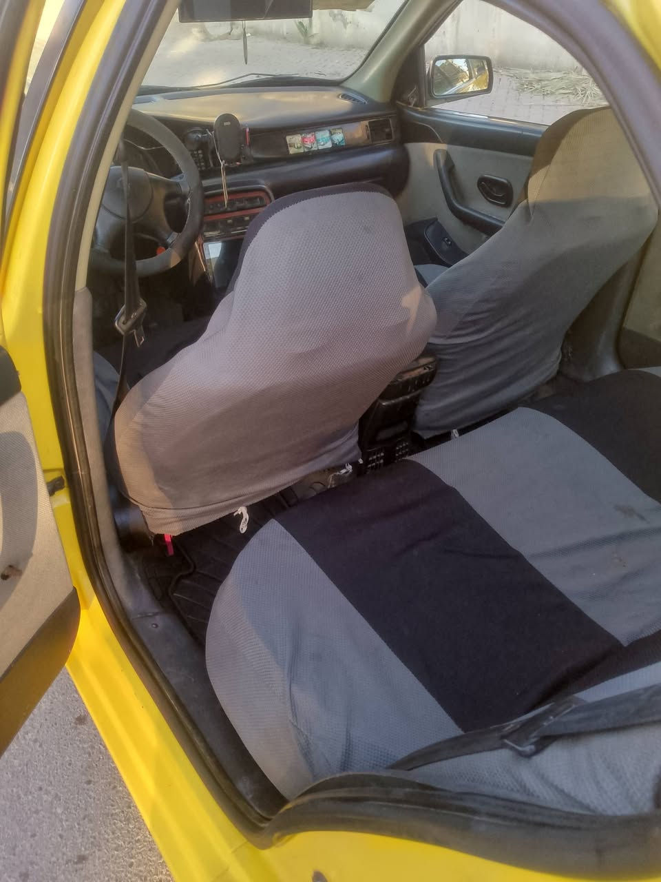 سلام عليكم خوان سمند للبيع
موديل ١٠ كير و مكينه خير من الله هئيه و غرامات صفر تحويل ثاني يوم تبريها شغال بس جفتت المكينه و راح الغاز صدرها ٥٠ بل ميه 
السنويه لل٣٠ السعر ٢٨ و بيها مجال مكاني بغداد مدينه الصدر ***********
