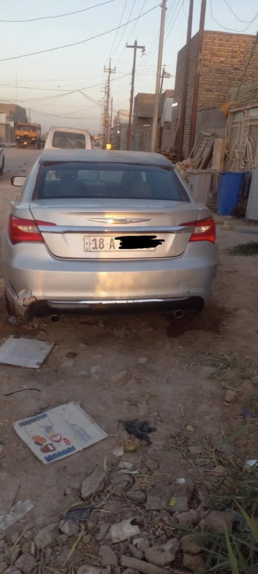 السلام عليكم
سياره Chrysler c200 2013 
محرك 3600
لون رصاصي 
رقم بابل الجديد
السنويه ٢٠٢٨ تنتهي
اشتريتها تاجيه معمره قماره وجاملغ خلفي وبيهن معجون 
اشتريت على هذا الوضع وابيع نفس الشي كوم حديد
مبدل حداديه امامي خلفي  كامله
كير ومحرك خير مــن الله 
***********
مكاني ذي قار
السياره باسمي ومداور ثاني يوم شرط
اكفلك فقط المداور 
الشراي يتصل وبيه خير ويدلل
معروضه ٤٨ وبيها مجال
