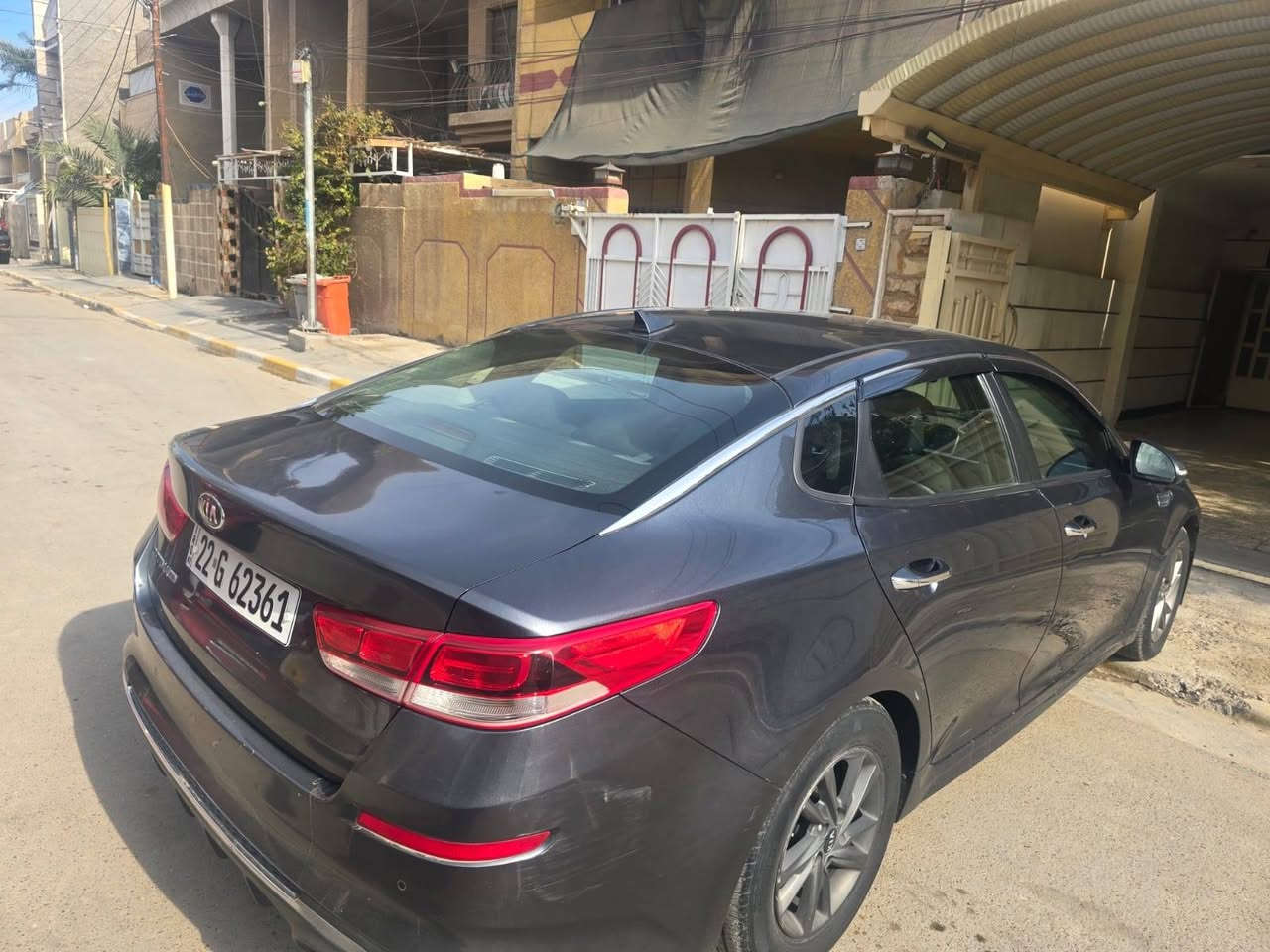 السلام عليكم
كيا اوبتما 2020 
حادثها فقط جاملغ مبدل ومصبوغ 
بدون ايرباك وبدون دواخل 
كير ومكينه كفالة 
ماشية 72 الف 
رقم اربيل باسمي سنوية لل2030 وهزة جديدة 
سهرها 140 وبيها مجال بسيط 
بيع او مراوس 
عنوان الغزالية 
***********
