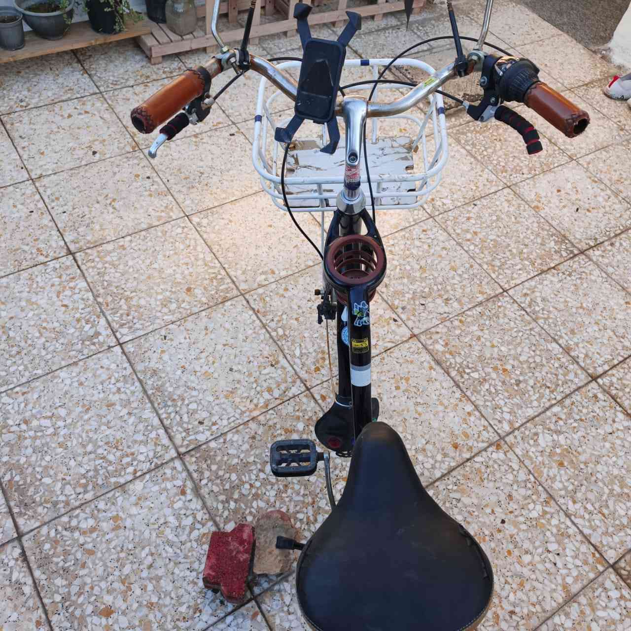 متاح بايسكل ياباني مميز كلش نضيف
بغداد العامرية يوجد توصيل ***********
