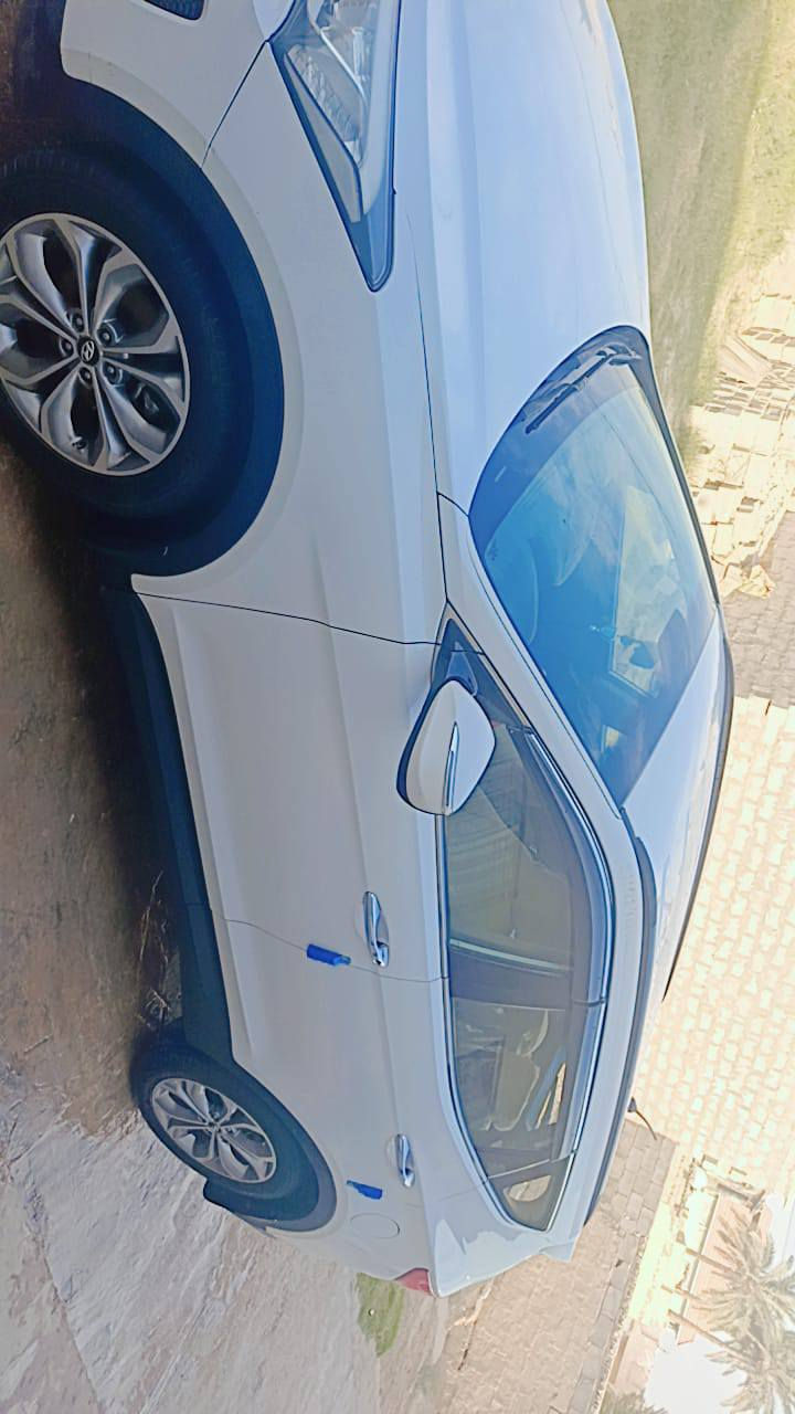 السلام عليكم 
هونداي سنتافي موديل 2014 
خليجي رقم بغداد سنوية جديدة باسمي مكفوله من الحادث ومكفولة من الصبغ او التبديل مواصفات كاملة ما عدى البصمة والبنراما 
مكينه V6 سلندر وكير وحداديه وتبريد مكفولات سياره جاهزة داخل بيجي العنوان واسط  الاستفسار الاتصال ع الرقم ‭***********
