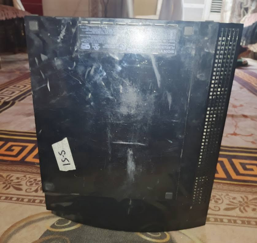 السلام عليكم ابلي 3 للبيع مهكر 50 لعبة ما مفتوح ولا داخل تصليح نضافة ٪100 السعر 120 وبي مجال 
تفاصيل خاص مازنجر واتساب ***********
