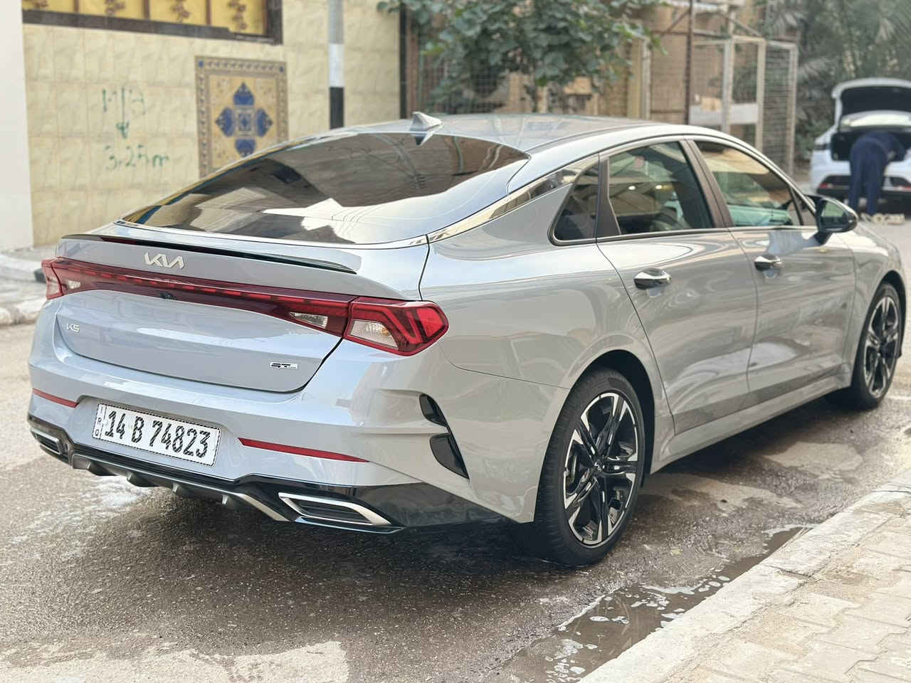 رقمي ***********

للبيع كيا k5
الفئه Gt line
الموديل 2024
لون اسمنتي 
سياره دخول جديد ماشيه 18 الف كامله ومرقمه معوقين
فول مواصفات عدا البانوراما
سياره كلها ليبل واحد

المواصفات
1- بصمة ابواب + بصمة تشغيل
2–مقاعد جلد احمر
3- تدفئة كشنات
4-مختمه شعار الGt line
5-رادار امامي وجانبي وخلفي
6-مقعد كهرباء 
7-هاند بريك بصمة
8-تحديد مسار 
9-شاشه كبيره قياس 10.5
10-شحن هاتف لاسلكي
11-قياده ذاتيه
12-اشاير بالمري
13-مثبت سرعه
14- لد امامي وخلفي
15-نظام قياده كوستم + سبورت + ونرومل + وسمارت
16- تشغيل عن بعد
وباقي المواصفات المعروفه بفئة الGt line
سعرها 195 وبيها مجال
مكان السياره البصره
