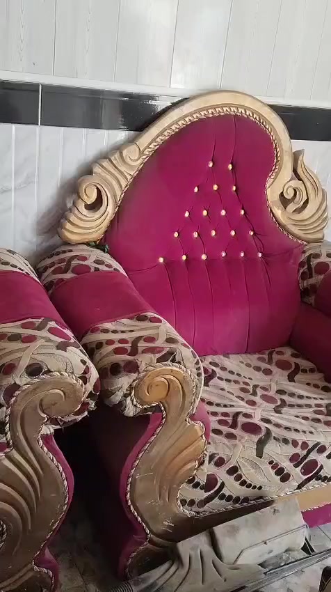 تخم كامل للبيع بس كرسي مكسور التاج مالته الخشب نوع ثكيل


**إذا كنت صاحب هذا الإعلان وتريد حذفه لأي سبب، رجاءا أرسل رسالة إلى الدعم الفني**