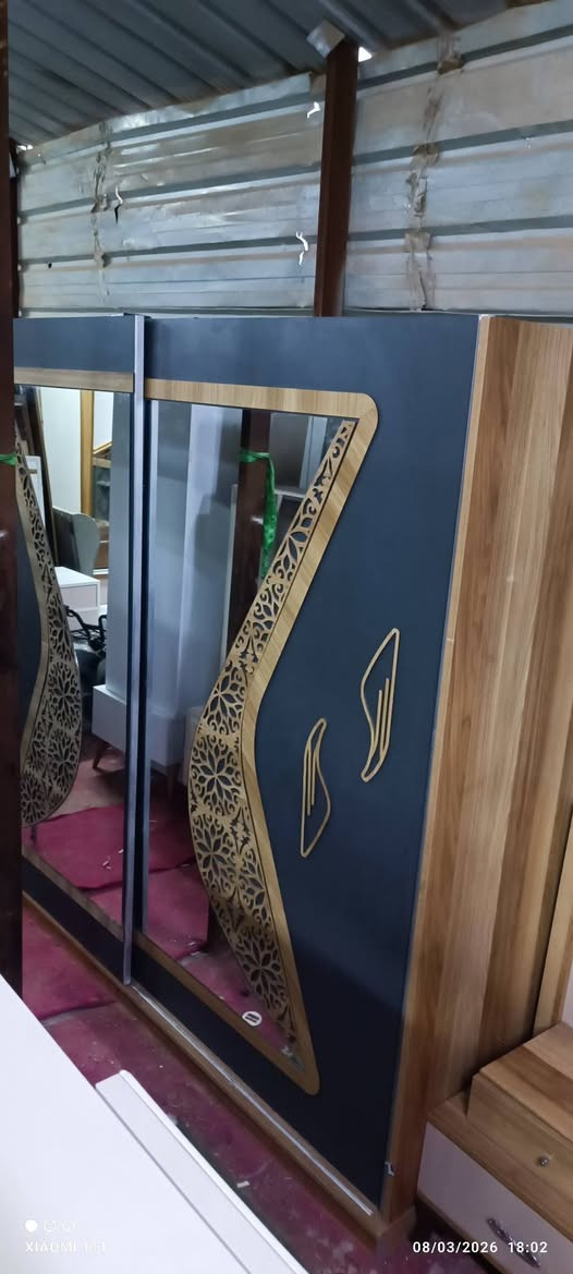 5 قطع نظيفه جدا ع شرط 350 
***********
