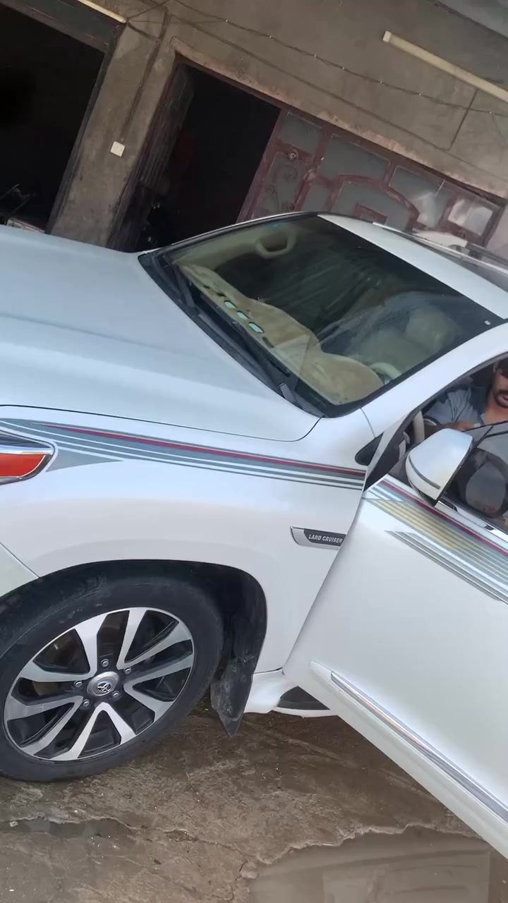 يالله السلام عليكم ورحمة وبركاته 
للبيع للبيع للبيع فقط 
لاندكروز ستينية 
موصفات للكزز 
محرك 5700
سيارة مكفولة من الصبغ و تبديل 
موديل 2010 
محرك كير مكفولة 
ماعده عندي بارد شبر 
رقم بغداد انكليزي
للسيارة بسم الوالد 
متواجد ع فيس


**إذا كنت صاحب هذا الإعلان وتريد حذفه لأي سبب، رجاءا أرسل رسالة إلى الدعم الفني**