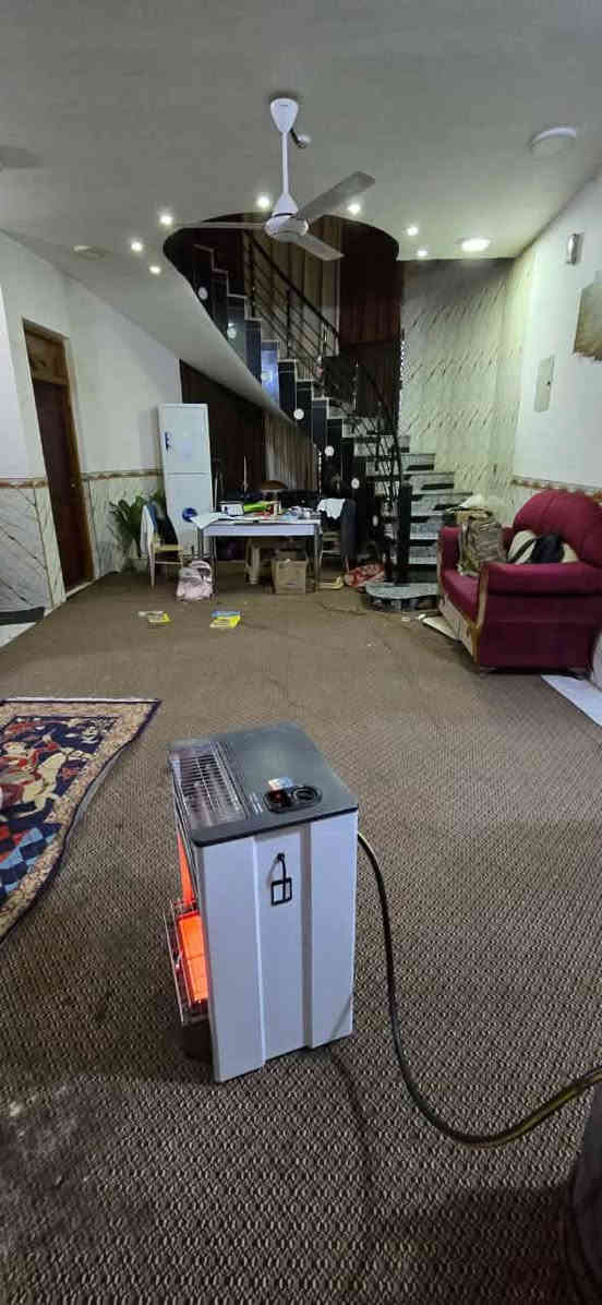 السلام عليكم بيت للبيع
مساحة البيت 300 متر
 الكوت الجديدة نزلت بترومين
 عرض الشارع ١٢ متر
 غرفتين نوم
 طابق واحد
 البناء طابوق
للاستفسار لاتصال بصاحب المنزل‏‪***********‬‏
