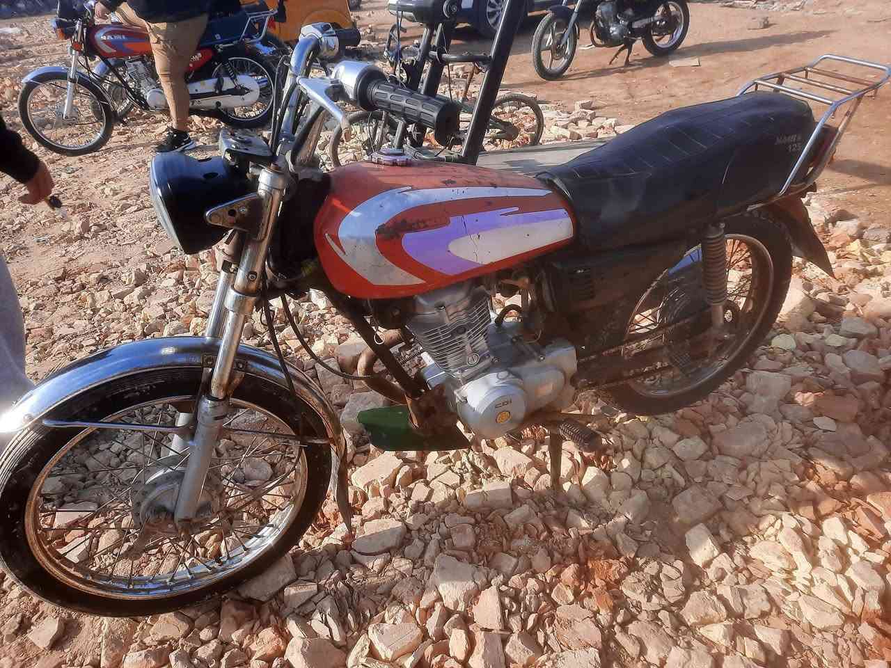 السلام عليكم دراحة نامة اوراق سعر 550 وبيها مجال رقم الهاتف ***********
