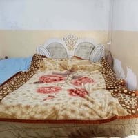 ميز تواليت • مرتبة • مراية دولاب