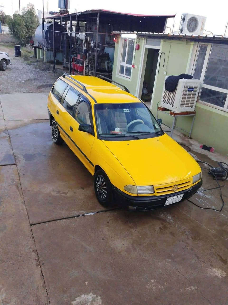 استره رقم الاماني بسمي موديل 93 السياره حيل حيل حلوه ونضيفه  بيها كاربون بنزين  تخم تاير  تحويل شرط  محرك 16 بلادي  السعر 44 وبيها مجال

المكان الموصل الجانب الايمن


**إذا كنت صاحب هذا الإعلان وتريد حذفه لأي سبب، رجاءا أرسل رسالة إلى الدعم الفني**