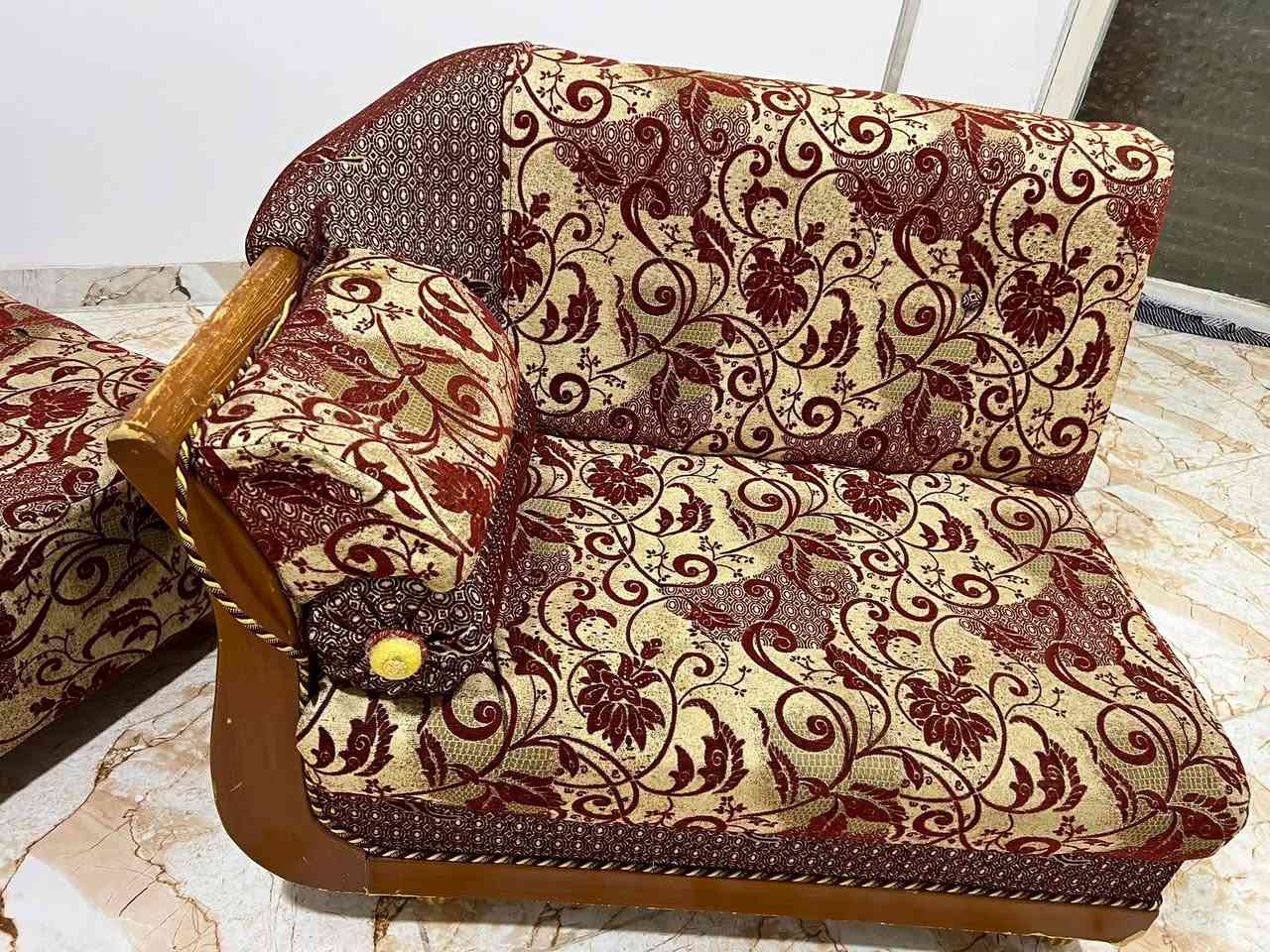ديوان للبيع ١٥ متر ١٧٥ بي مجال نظيف سفنج وخشب


**إذا كنت صاحب هذا الإعلان وتريد حذفه لأي سبب، رجاءا أرسل رسالة إلى الدعم الفني**