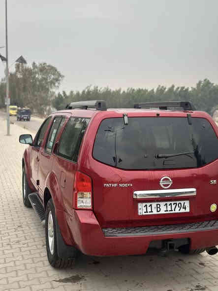 سلام عليكم 
نيسان بايفندر 2009فول موصفات 
فتحه  
تحكم ستيرن
كشن كهرباء
دشبول رماده
تلث قطع تبريد
سكليتر كهرباء
كشن مخمل 
مكينه كير حداديه خير من الله سيارة بيهة قطعتين صبغ والباقي مكفول مابيهة دوخل سيارة احله من صور سعر ١٠٥.رقمي ***********
