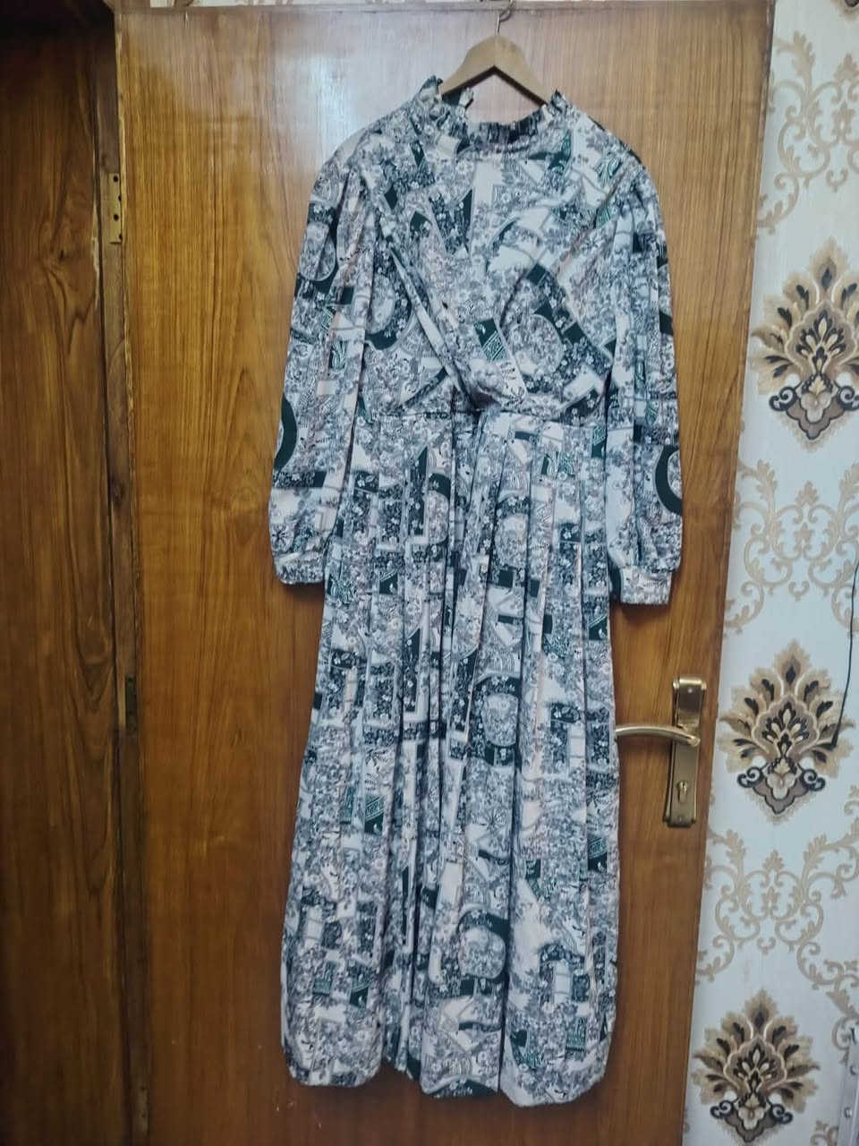 السلام عليكم عندي هذني الفساتين اريد ابيعهن وكلهه ملبوسات مرتين بس امانه اللله وباسعار مناسبه


**إذا كنت صاحب هذا الإعلان وتريد حذفه لأي سبب، رجاءا أرسل رسالة إلى الدعم الفني**