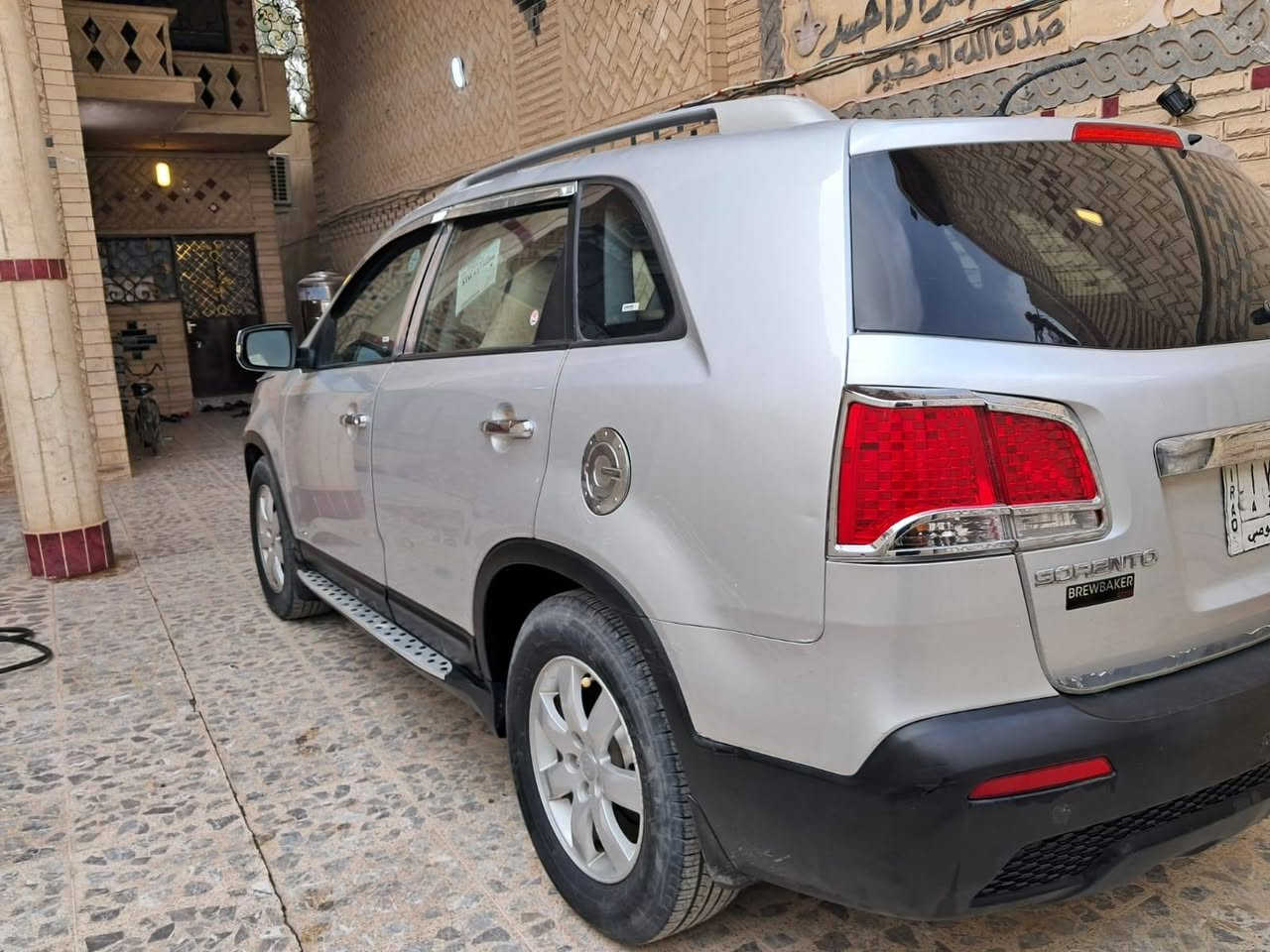 السلام عليكم
سورنتو وارد امريكي رقم ديالى مشروع وطني  موديل 12  3قطع صبغ مكينه 6سلندر فور ويل7راكب  السياره فول عده البصمه والبنوراما شاشه وتحكمات استيرن جهتين اشاره بالمرايه  تبريد تدفى شغال تخم تاير جديد صدر أمامي خلفي جديد  للاستفسار الاتصال على الرقم *********** 
السعر138 وبيه مجال
