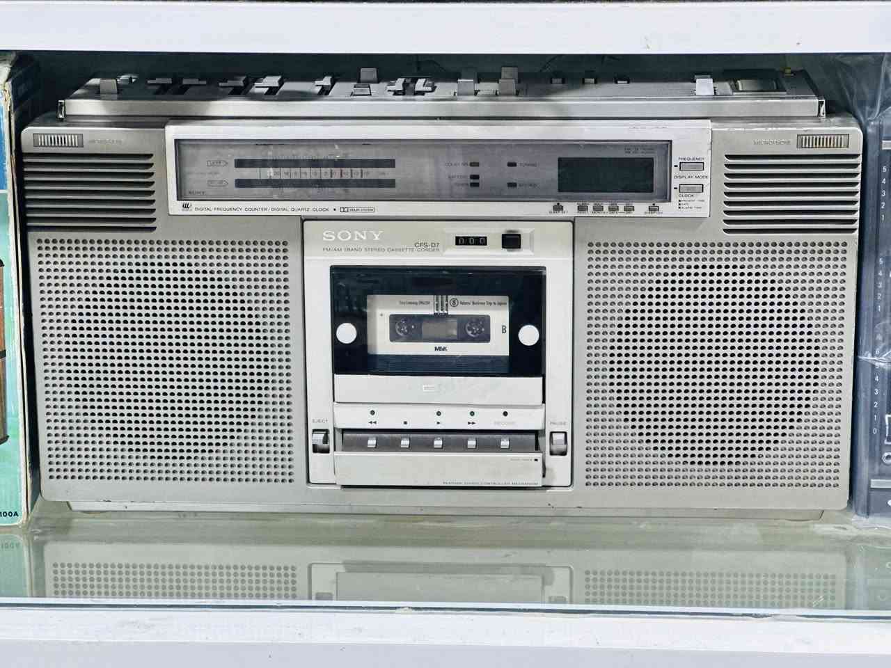 غراض للبيع السعر على واتساب رجان *********** تحياتي الكم
