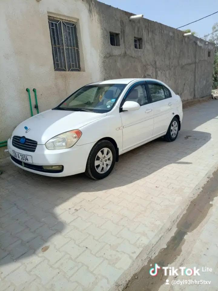سلام عليكم اكسنت موديل 8 خليجي بسمي رقم نجف دولي سنويه 27 محرك 400 وكير وتبريد وحداديه وتايرات وباتري ودوشمه جديد بسمي مكانه بالنجف والسعر 77 وبيه مجال للاتصال ***********  وسونار موجود بالصور

