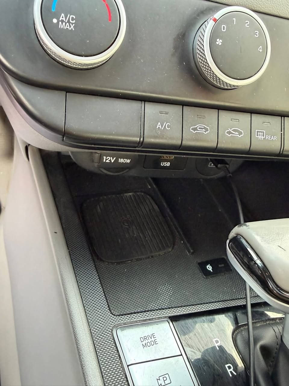 النترا موديل 24فول موصفات
رقم بغداد 
كفاله 
العنوان كربلاء طويريج
السعر 182
للاتصال ***********
