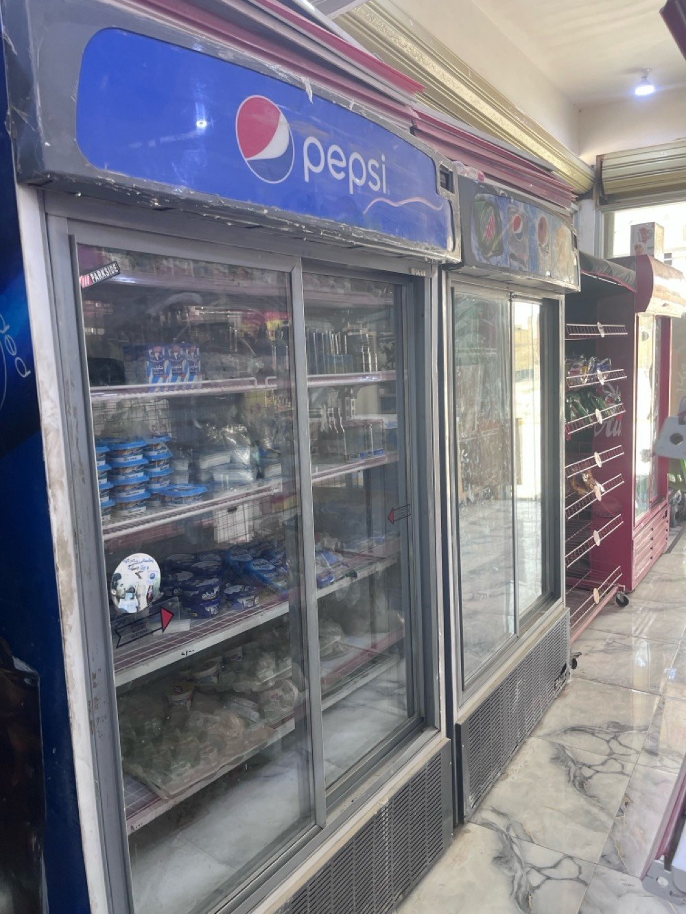 محل للبيع في ناصرية بالموحية 
سبب البيع ضرف ومستعجل على بيع كلش متكون
سبالت عمودي 2 دينكي واوكس 
وبرادات كبار ام بابين ٣ 
وبي براد ببسي ابو بابين 
وبراد كولة ابو بابين
ومجمدات عدد ٢وحدة كبيرة ٣ جامات ومجمدة موطة لشركة 
ومجمدة ايطالية تصلح للموطة وكيك ٣ طوابق جديدة مالتها ب٢٠ ورقة 
بي رفوف تعليك ١٠ قطع 
محل كامل تجهيز فقط عوزة مسواك ايجار ٣٥٠ مناسب 
سعر ١٢ مليون وبية مجال رقمي ***********