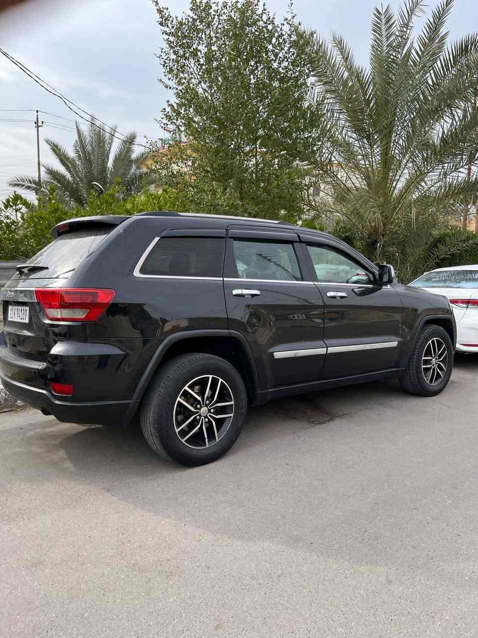 سلام عليكم شباب جيب شيروكي موديل ١٣ رقم بغداد باسمي السعر ١٣ بيه مجال السونار  مرفق  للمنشور اتصال ***********.      *********** مكان فلوجه
