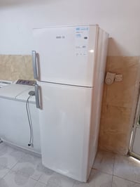 ثلاجة • للبيع • سعر خاص