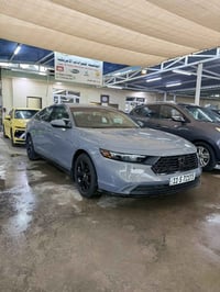 للبيع آو مراوس هوندا اكورد محرك 2000 هايبرد موديل 2024 مرقم بغداد بسمي...