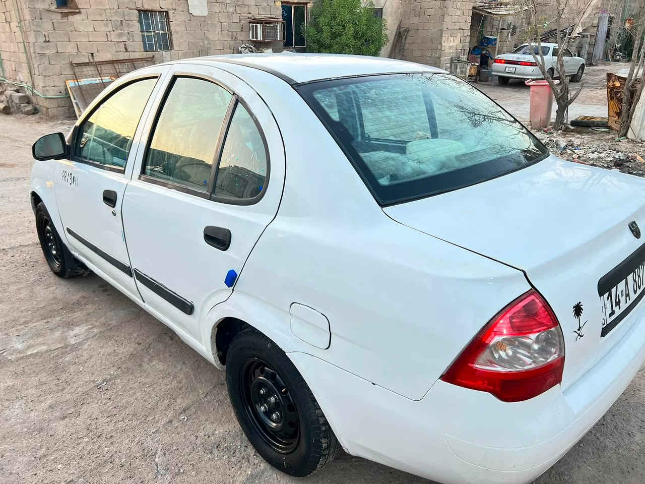السلام عليكم سيارة طيبة للبيع موديل ٢٠١٤ مكينه كير تبريد مشط جديد سيارة حلوه جاهزة سنويه توا مجددها لل ٣١ السعر ٣٥ وبيها مجال بسيط شرط التحويل رقم الهاتف ***********   ابو الخصيب

