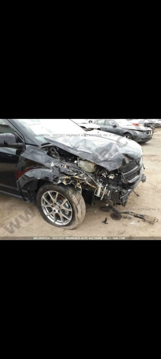 دوج جورني 16 ارتي 6سلندر فول مواصفات شمالية قطعتين تبديل اصليات بدون صبغ بس دعامية امامية مراوس بكرفان حسب الرغبة 
سعر 125ورقةمكان بغداد 
***********
