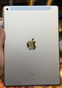 ايباد الجيل السابع • ٣٢ جيجا • واي فاي+شريحة