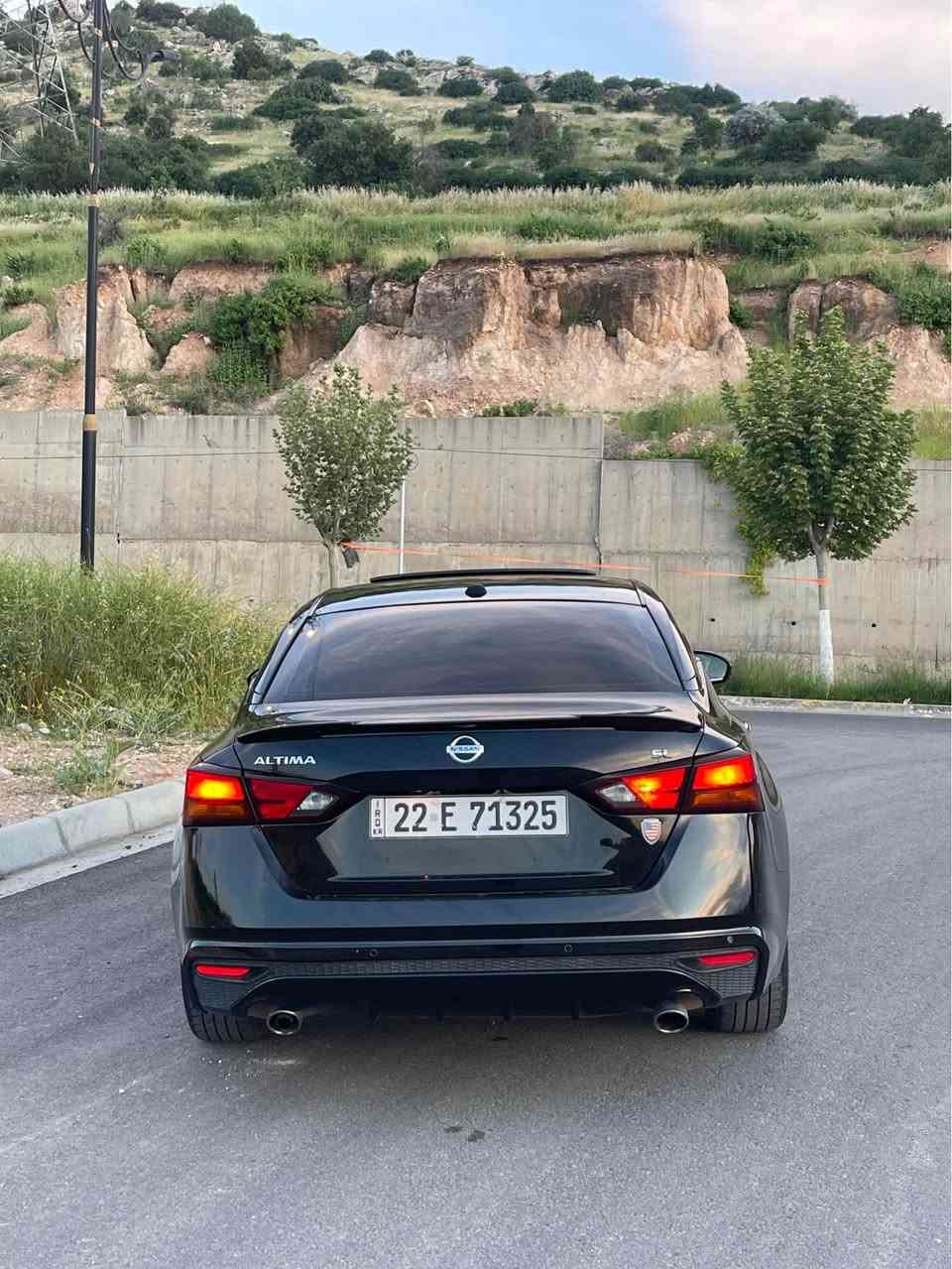 نيسان التيما SL 2020
ماشيه 90 MI
ضرر قطعتين صبغ 
بدون ايرباك 
فول فول مواصفات
للتواصل/ *********** دهوك, العراق
