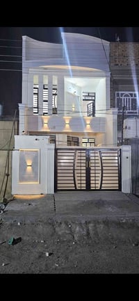 الاكرمين شارع المدارس • ١٠٠م • طابو ملك صرف