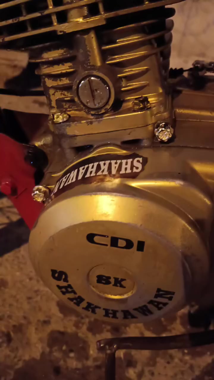 السلام عليكم شباب متاح هاي الدراجه مكينه ذهبيه فول دراجه كامله مايعوزه شي نضافه شوفت عينك وبل واقع احلا من الصوره الشراي يجي خاص او يتصل مكاني موصل ايمن حي اصلاح الزراعي ***********
