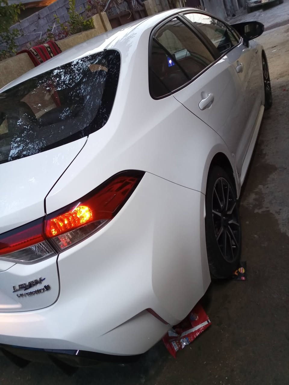 كورلا s 23 هليبرد مواصفات الفول
150 ,$ السياره على وظع الشركه باسمي 
محرك 1800
*********** بي واتساب
