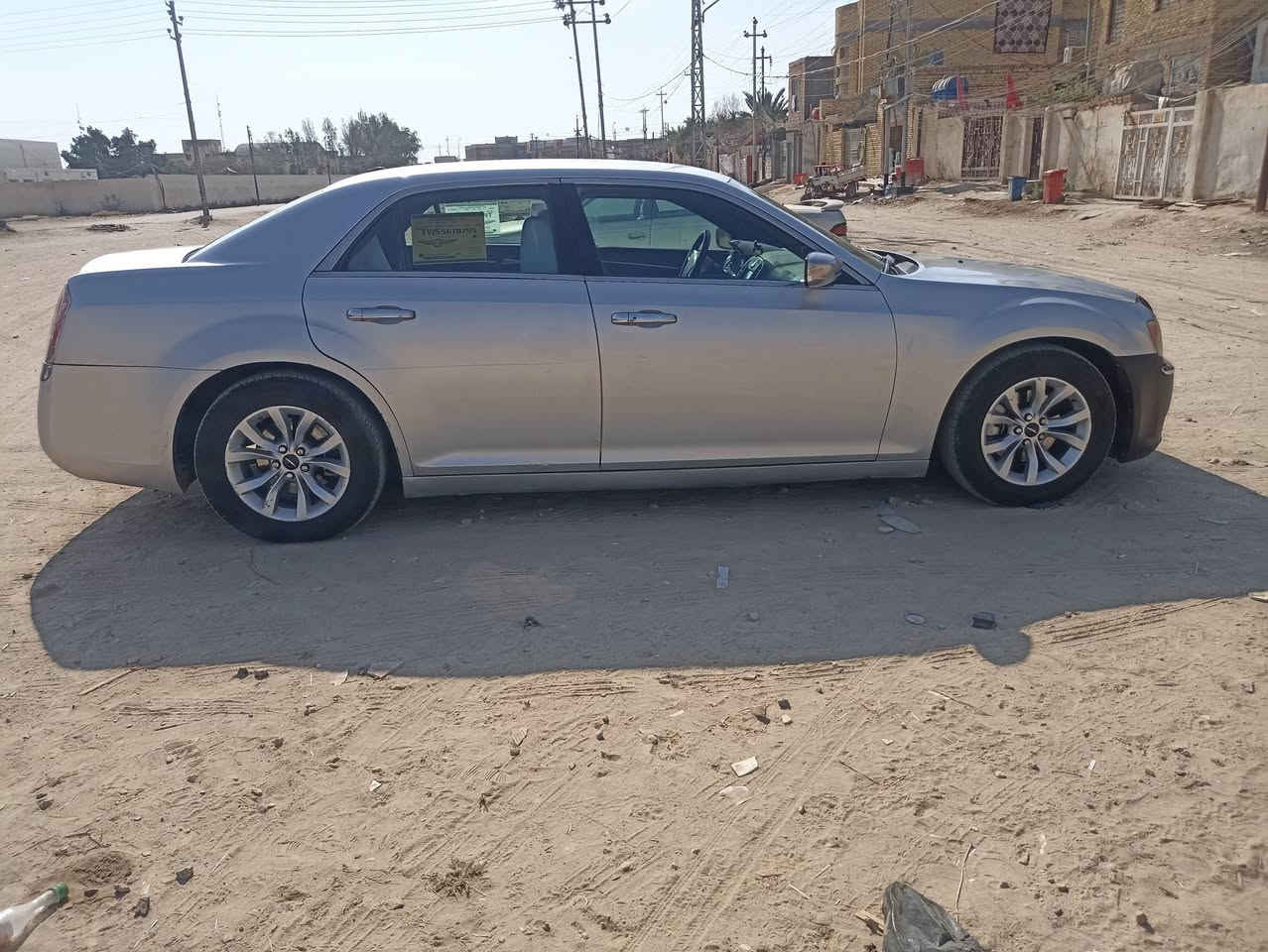 اوباما كندي موديل 2012سنويه 2028 بيه رش هلالات خلفيه واحد امامي وربع باب خلفي مكينه جديده عربانه خلفيه جديده محوره مال موديل 20 سياره جاهزه ومال جناي شوفت عيونك الي ماتعجبه يصعد المنشور بكلمه طيبه السعر 150وبيه مجال 
***********
