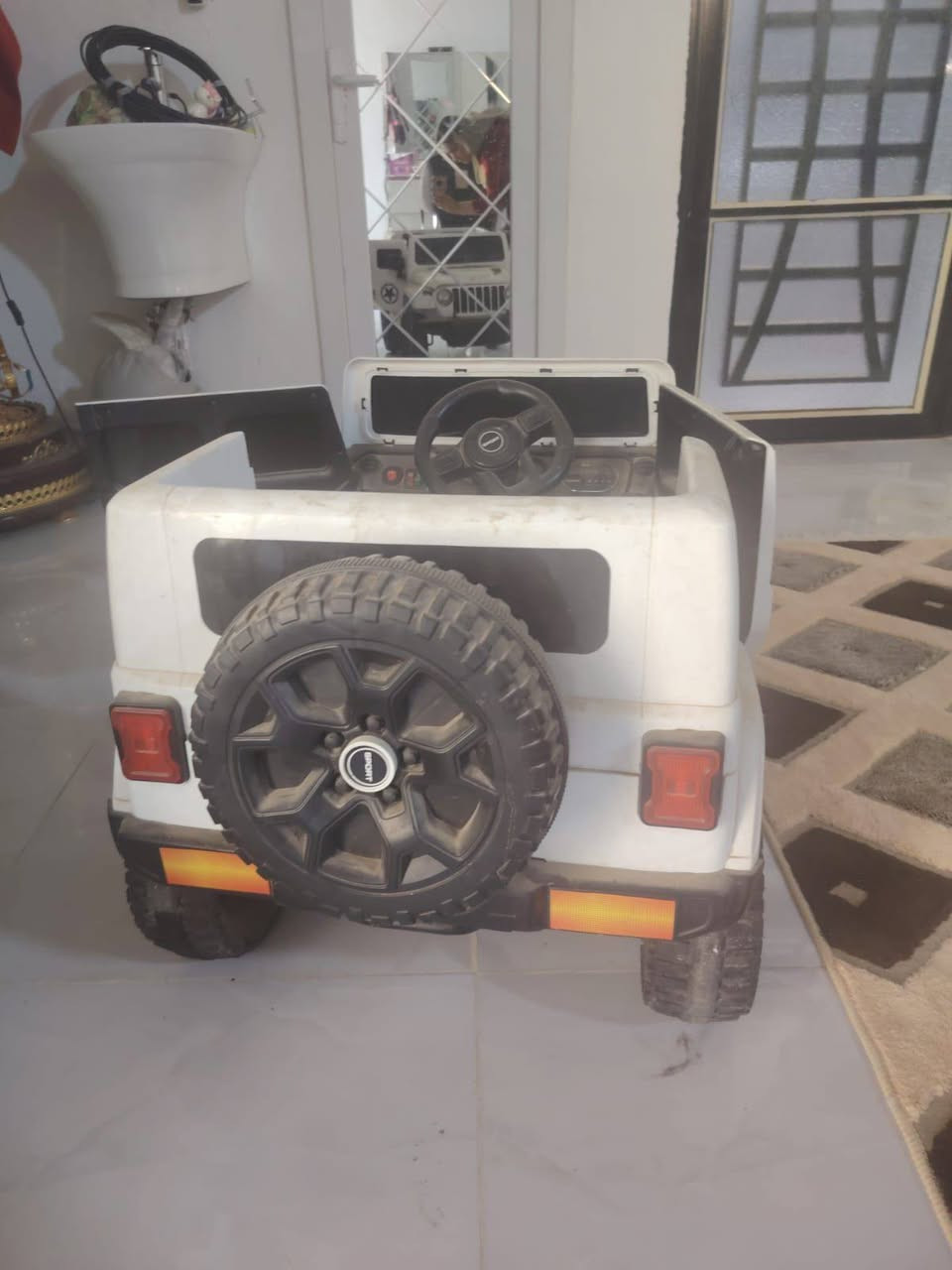 سياره اطفال السعر ٦٠الف معوزه بطاريه فقط الي يريدها يدخل خاص


**إذا كنت صاحب هذا الإعلان وتريد حذفه لأي سبب، رجاءا أرسل رسالة إلى الدعم الفني**