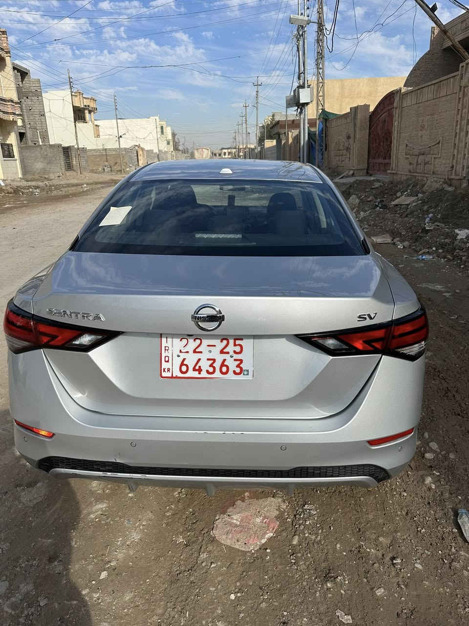 السلام عليكم سنترا للبيع 2023 SV محرك 2000 سلفر المواصفات ويل كروم شاشه وكامره وحساسات توقف ذاتي تحديد سرعه وتحديد مسار سيار ع بلاد حته دعاميات حادثها فقط جاملغ ايمن بدون لغد وشويه من دوسه فقط ايرباك برده بدون ايرباك دشبول ولا دركه وبيها رصعه خفيفه بالقماره وبيها سونار وين متريد افحص تايرات جديده مالتها الأصليات 
ملاحظه مثل ما حجيت بضبط تحياتي

السعر ١٤٧ $ 

مكاني بتكريت للأتصال ***********
