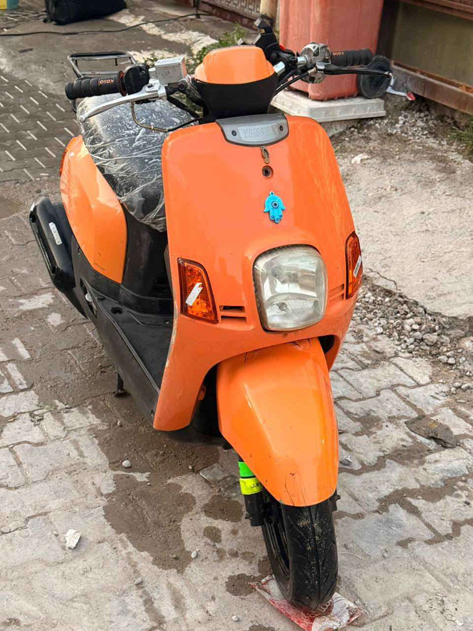 السلام عليكم ماكس بوليسي 120 مكينة مكفولة مامفتوحة بلادية وناعمة كابريتر جديد تاير جديد بلك بنزات كفرات بلادية كهربائيات كاملة شغاله سلف وهندر مابيها نقص كاملة السعر 675 وبيها مجال المكان البياع الشرطة الخامسة ‏‪***********‬‏
