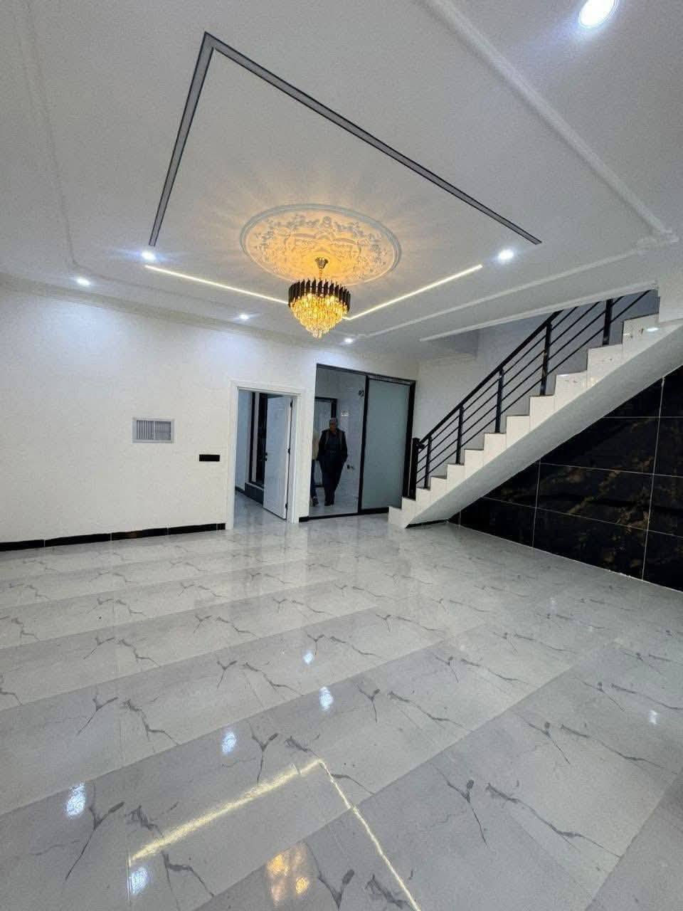 للبيع في اربيل حي 8 حصاروك
سند طابو يتسجل بإسم اي عراقي

مساحة 125M+125M طابقين 

يتكون من⤵️

➖4غرف نوم 

➖استقبال

➖صاله

➖مطبخ

➖مجموعه صحيات

➖كراج

السعر 6 دفاتر و 60 ورقة وبي مجال 

للستفسار

*********** واتساب

*********** واتساب
