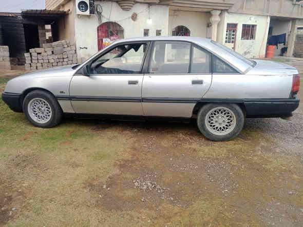 السلام عليكم مكلف بلنشر اوبل اوميكا للبيع موديل 89حجم20 كير محرك شرط تايرات جدد كابون بانزين كهربائيات كلهه شغاله شرط بدون صبغ وخياس سياره بلادي شرط وكاله تحويل السعر 27وبيهه مجال ***********
