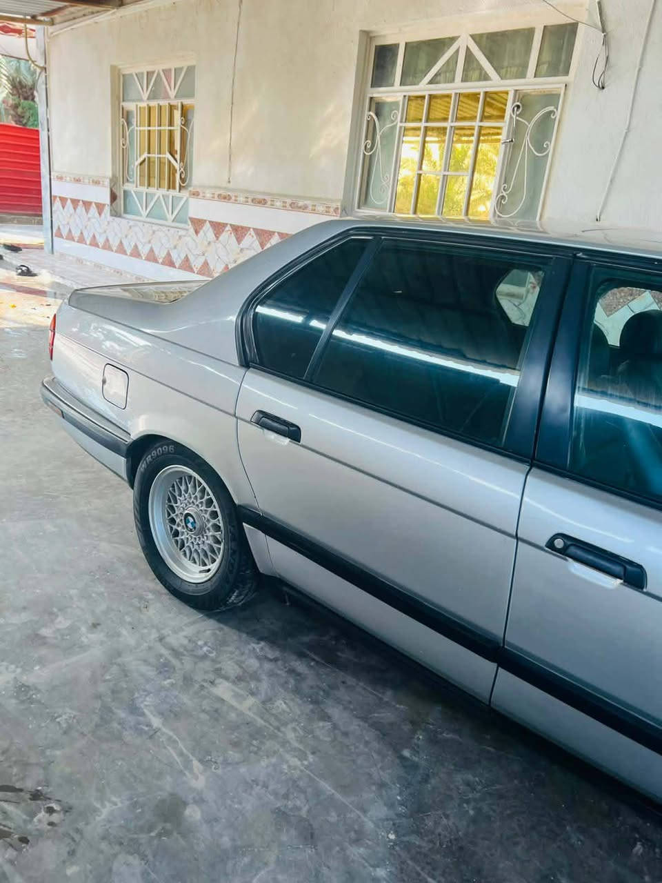 بي أم دبليو موديل 1992
السياره واحد على واحد 
محرك 8 سلندر 
گير ومكينه وحداديه كفاله 
رقم نينوى سنويه 2029 مشروع وطني 
شاشه تنته تحكم تبريد قطعتين كله شغال واحد على واحد 
السياره صارلها 6 اشهر من طالعه من معارض اربيل حيل نضيفه وكلشي بيها شغال 
السعر 65
***********
