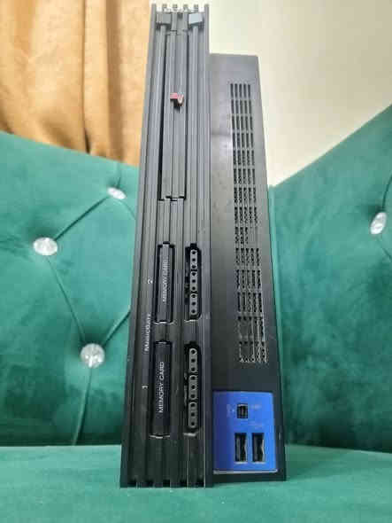 سلام عليكم بلي2 للبيع ب35
يحتوي علة 
1:يدة وحدة
2:فلاش بي اكثر من 60 لعبة 
3:اسلاك كاملة 
شغال تجي تفحص وتروح 
مكاني رميثة توصيل لا يوجد 
***********
