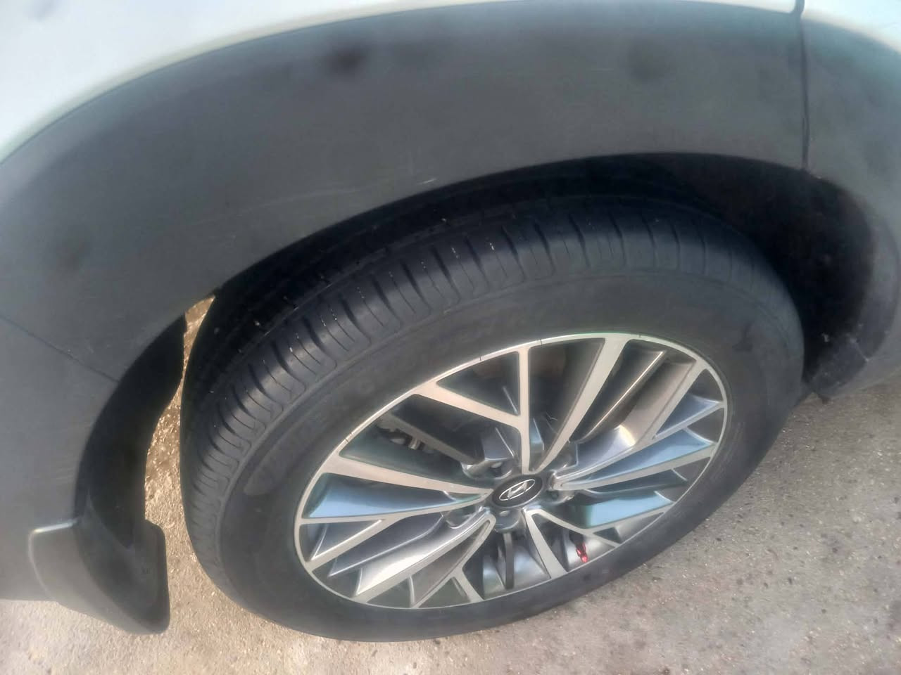 السلام عليكم توسان الخليجيه شركه القاصد ماشي 95 بيع او مراوس سعر 178 ***********
