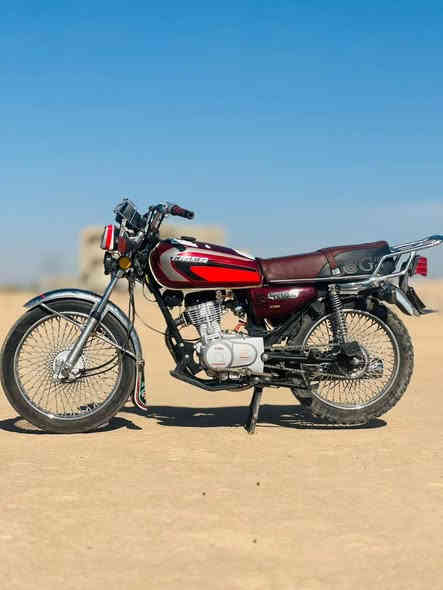 السلام عليكم اعادت نشر بسبب الوعود الكاذبه تايكر 2021 مامفتوح لا تبخير ولا شي كلشي شقال فقط گيج  السرعه ما يشتقل وشاره الماميه اليسره ما تشتقل الموطور مثل ماموضح بالصور  موطور نشاط فول  مايعوزو كلشي ونضيف سعرر450وبي مجال قليل 
ومامتواجد عل خاص الرقم *********** مكاني الشرگاط الخانوگه
