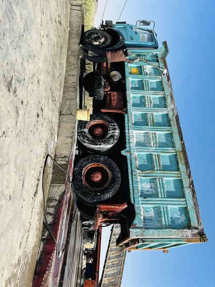 يا الله السلام عليكم سيارة ألبي للبيع موديل ٧٥
مكينة ٤٤كير.  ١٣٠برميل رقم نبار بسمي تحويل مباشر مجموعة نص تخم تاير بس زوج نص عمر شاصي غير مكفول بدي جديد لا خياس ولا طكة 

***********
